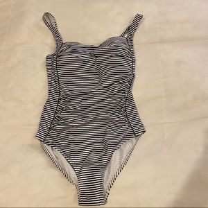 NIP/TUCK SWIM Black & White One Piece Bathing Suit